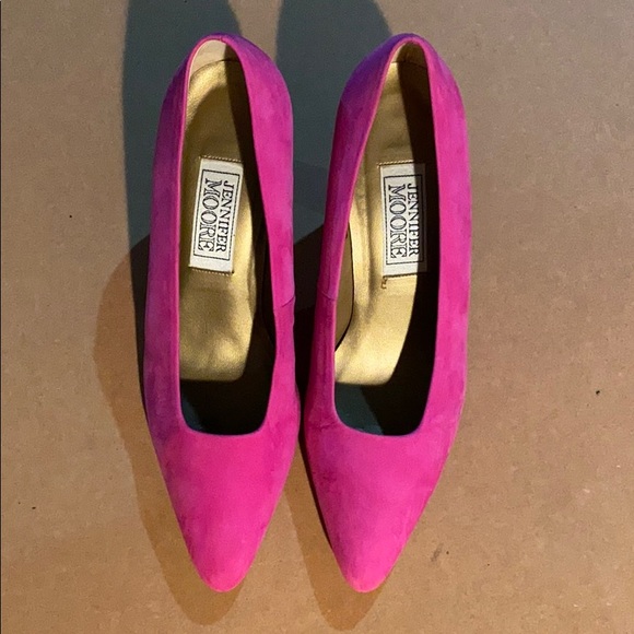 Hot pink suede pumps - Picture 2 of 5
